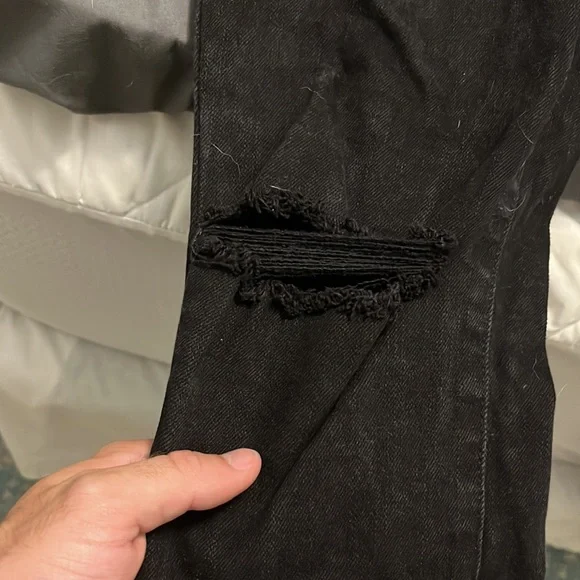 Barely Worn PacSun Ripped Jeans 30x32 - Picture 4 of 4